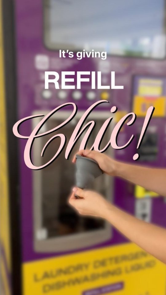 Worried about missing the nozzle at our refill station? 
Use a funnel! Refill, but make it clean and chic.
Zero mess, zero waste. Happy refilling! 

#nomess #zerowaste #reuse #refill